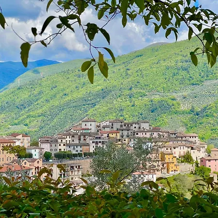 Casa Di Nonna منزل للإقامة Montefranco